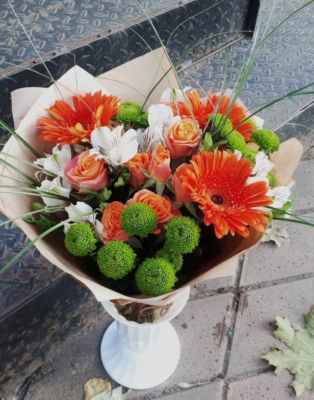 Букет цветов из: Герберы, Хризантемы, Альстромерии и Розы в Усть-Ишиме