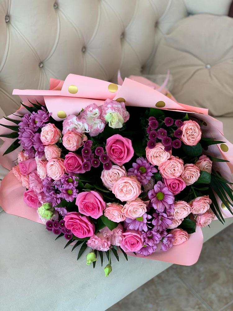 Букет цветов из: Хризантемы, Розы и Лизиантусы в Усть-Ишиме