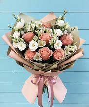 Букет цветов из:  Розы, Альстромерии и Лизиантусы в Усть-Ишиме