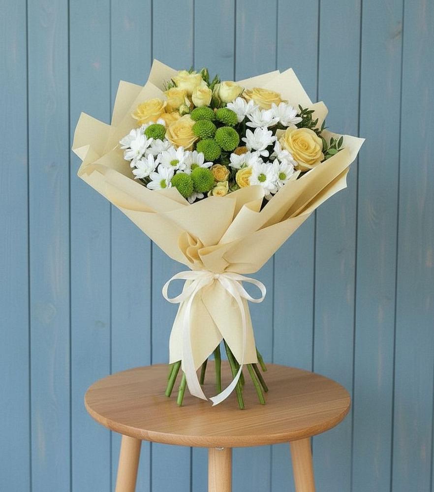 Букет цветов из: Хризантемы и Розы в Усть-Ишиме