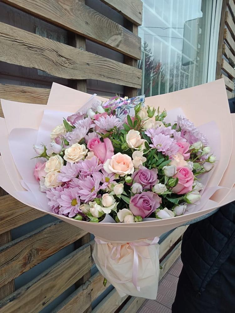 Букет цветов из: Розы и Хризантемы в Усть-Ишиме