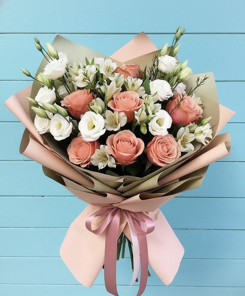 Букет цветов из: Розы, Альстромерии и Лизиантусы в Усть-Ишиме