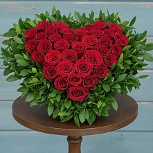 Цветочная композиция из Розы в виде сердца в Усть-Ишиме