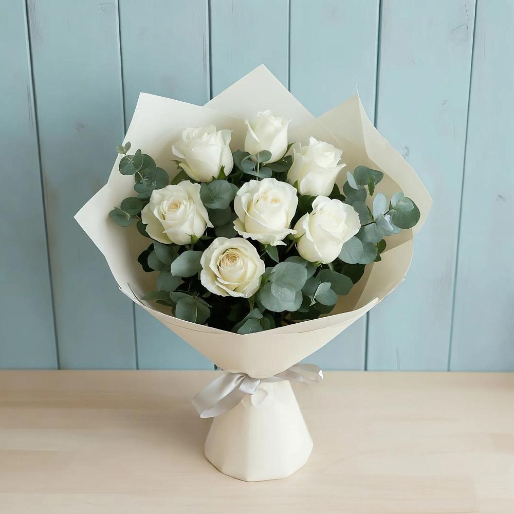 Букет Белые розы в Эвкалипте в Усть-Ишиме