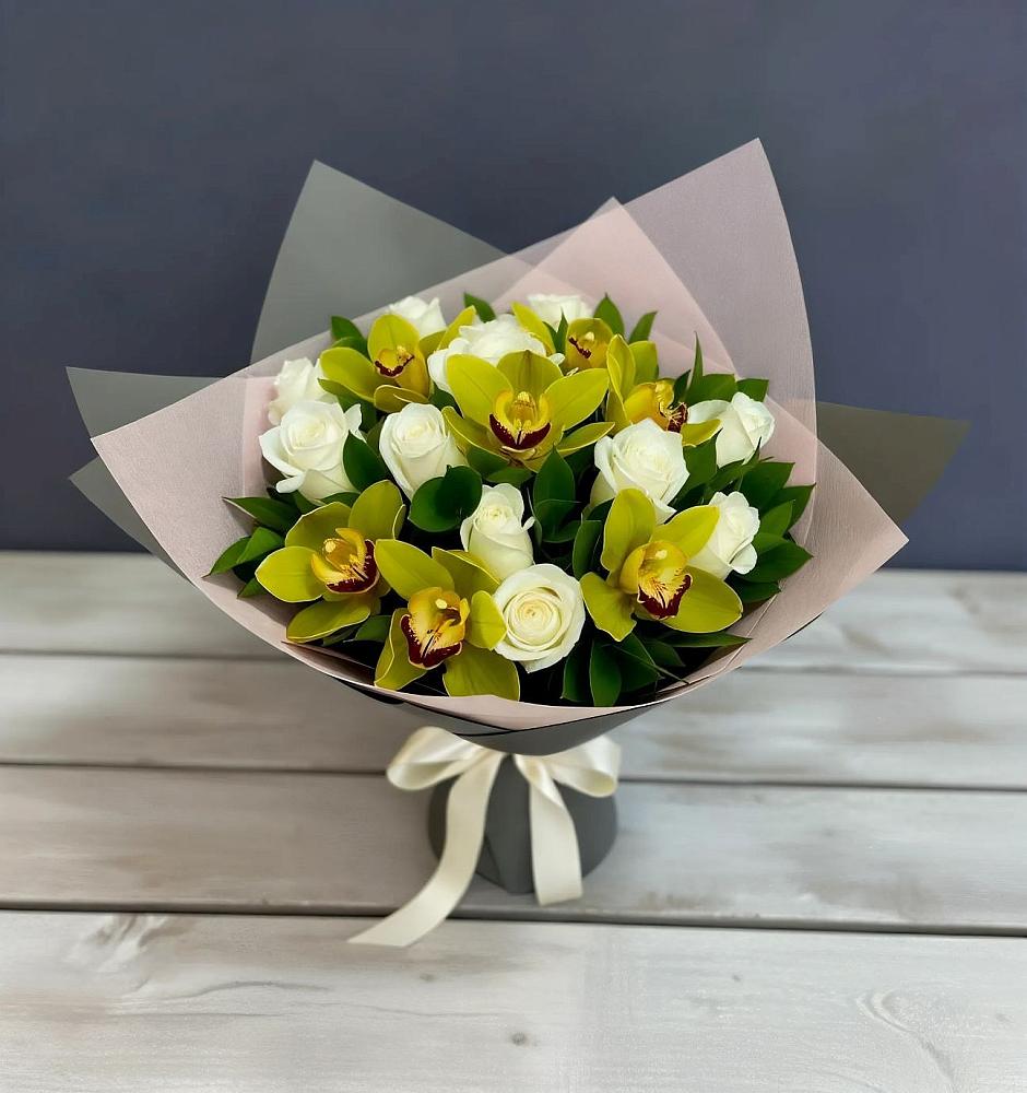 Букет цветов из: Орхидеи и Розы в Усть-Ишиме