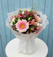Букет цветов из:  Герберы, Альстромерии и Лизиантусы #REPLACE_PRED# Усть-Ишиме