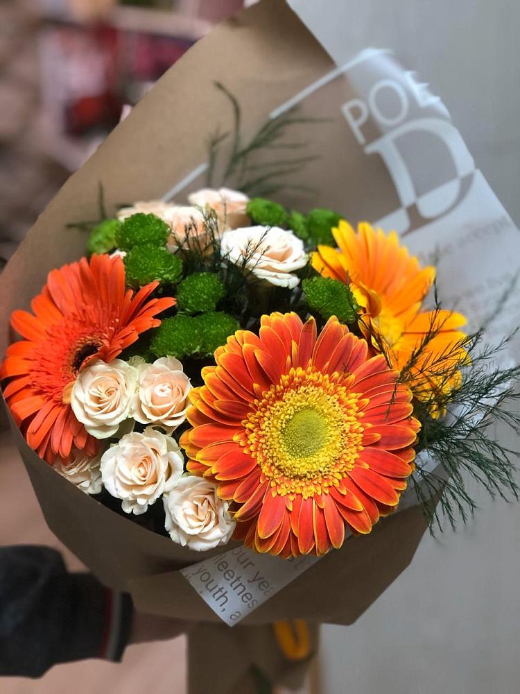 Букет цветов из: Герберы, Хризантемы и Розы в Усть-Ишиме