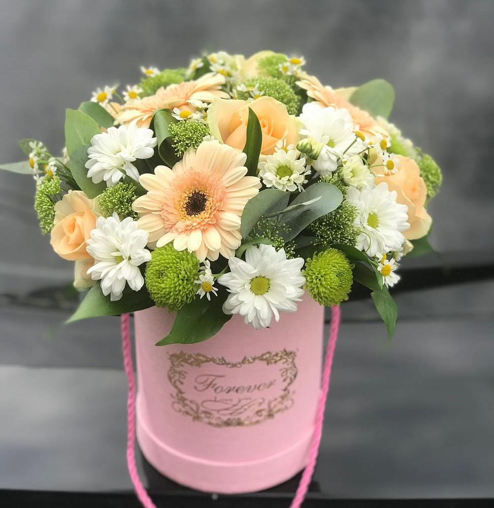 Цветочная композиция из Розы, Герберы и Хризантемы в шляпной коробке в Усть-Ишиме