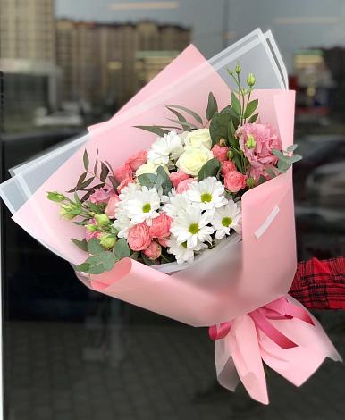 Букет цветов из: Розы, Лизиантусы и Хризантемы в Усть-Ишиме