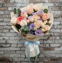 Букет цветов из:  Розы, Лизиантусы и Гвоздики в Усть-Ишиме