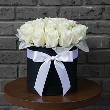 Цветочная композиция из Розы в шляпной коробке в Усть-Ишиме